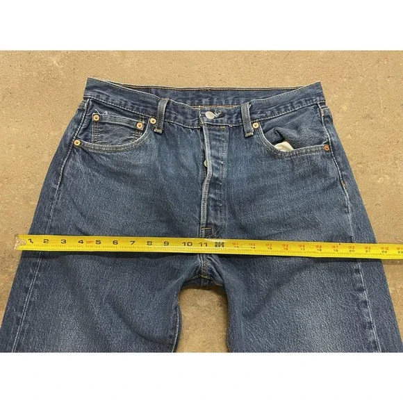 Levis 501 Jeans Mens 35x31 Medium Wash Blue Straight Leg Button Fly Distressed - Picture 16 of 16